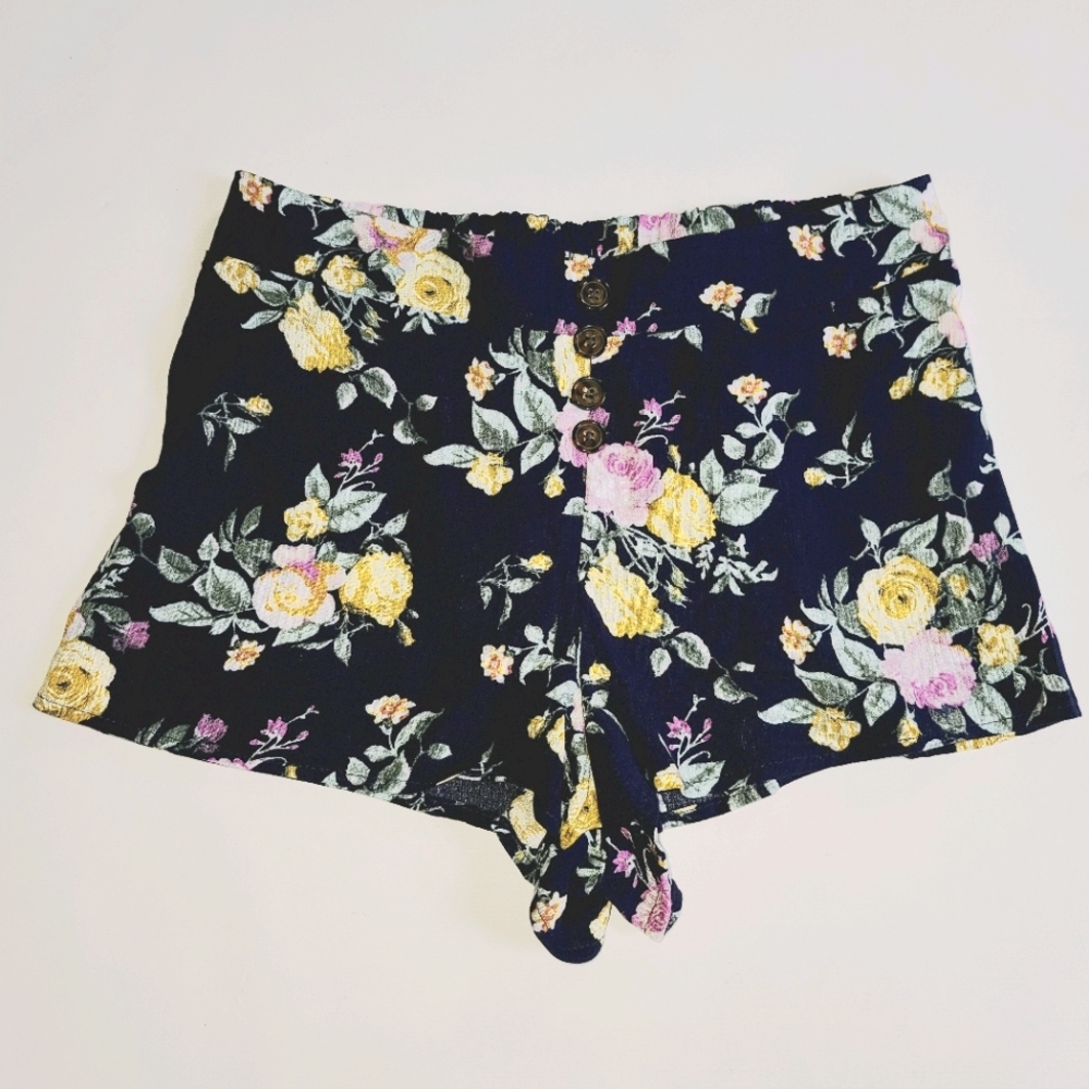 Rue21 floral cotton shorts